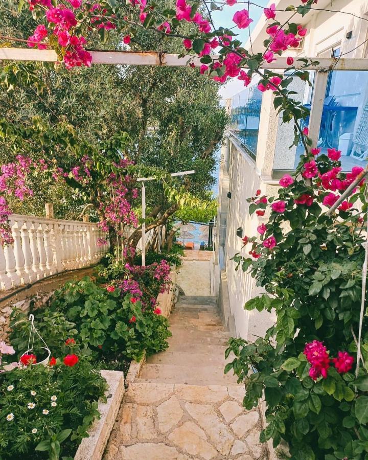 Fabeno Villa Sarandë Exterior foto