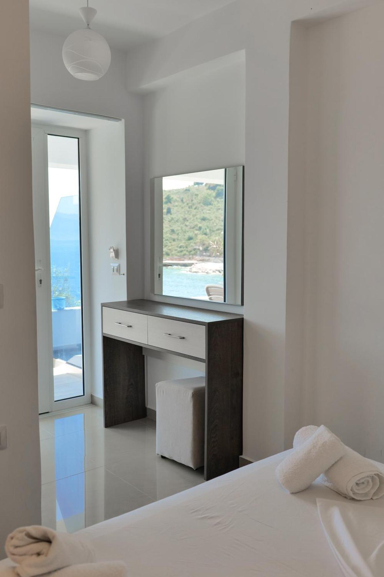Fabeno Villa Sarandë Exterior foto