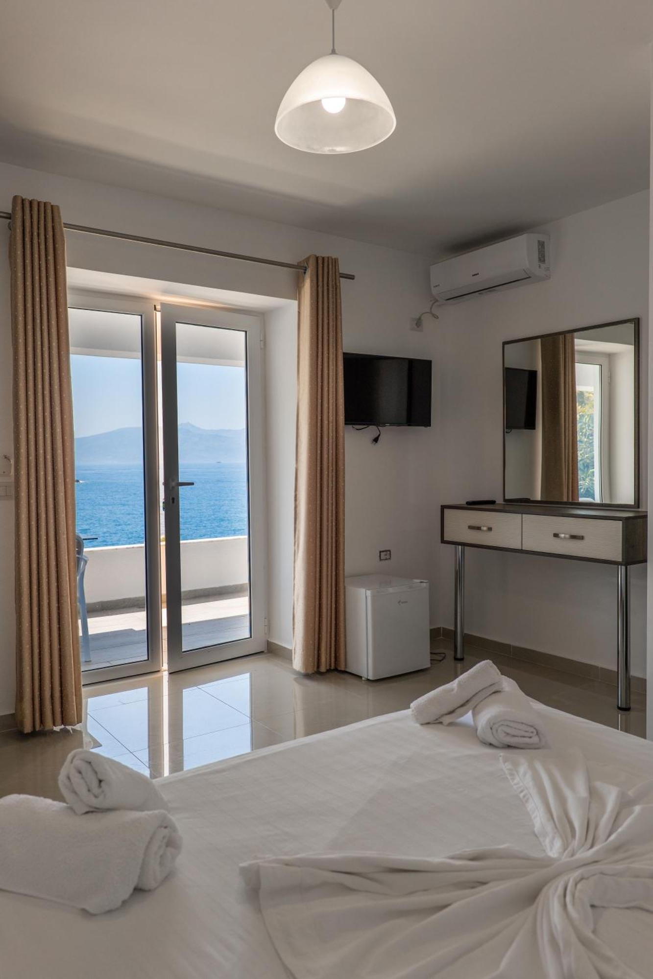Fabeno Villa Sarandë Exterior foto